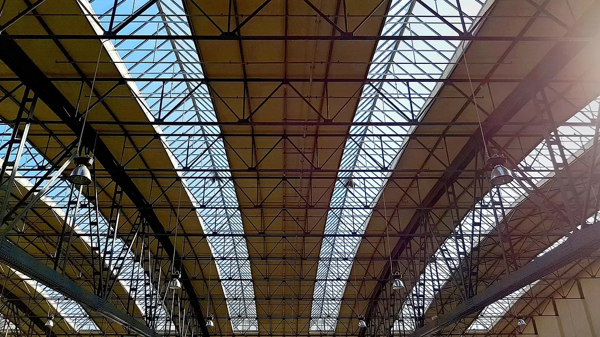 Wybór działki pod hale stalowe – klucz do sukcesu inwestycji