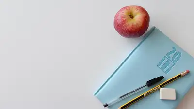 Własny biznes czy praca na etacie – co wybrać?