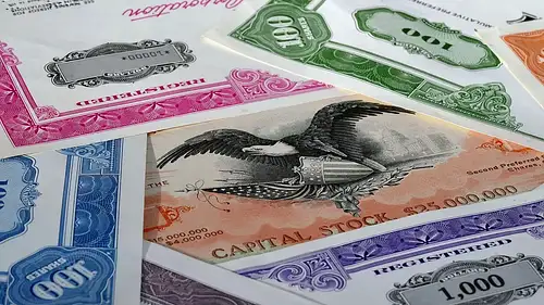 Fundusze ETF: Korzyści, Dywersyfikacja i Niskie Koszty Inwes