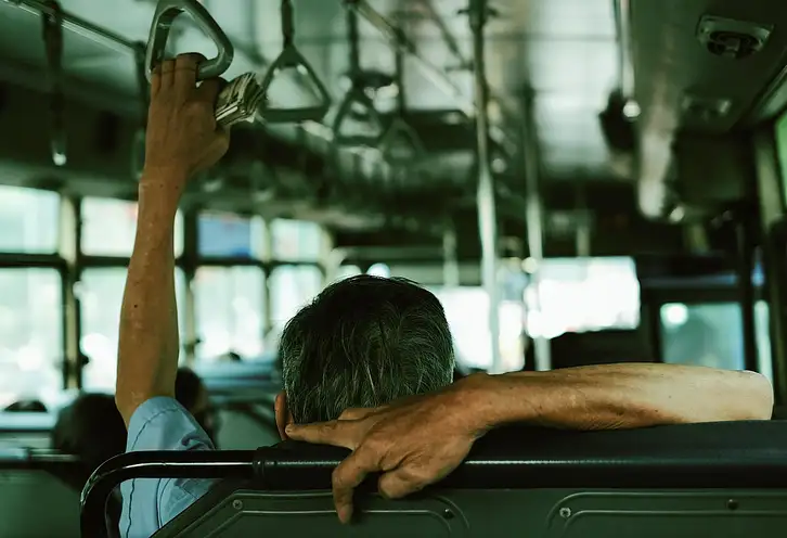 Jazda autobusem do pracy: zalety i wady