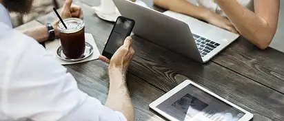 Biznes online a przepisy prawne: co wiedzieć?