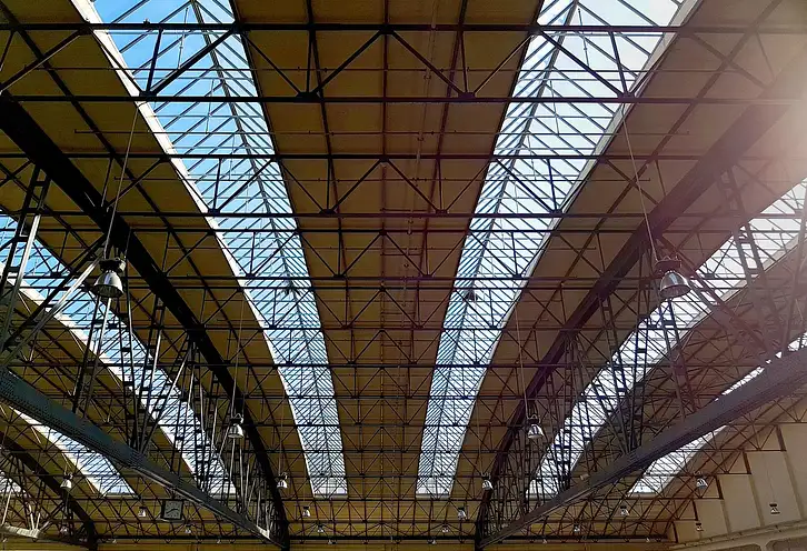 Gdzie budować hale stalowe? Wybór działki