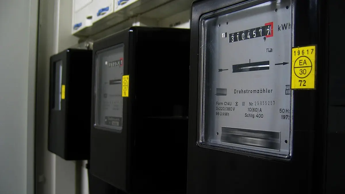 Zarządzanie kosztami energii w firmie – oszczędź nawet 30%