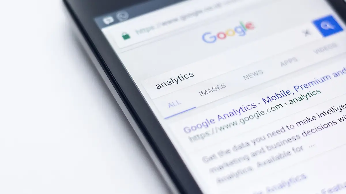 SEO dla e-commerce: Optymalizacja sklepu internetowego 2025